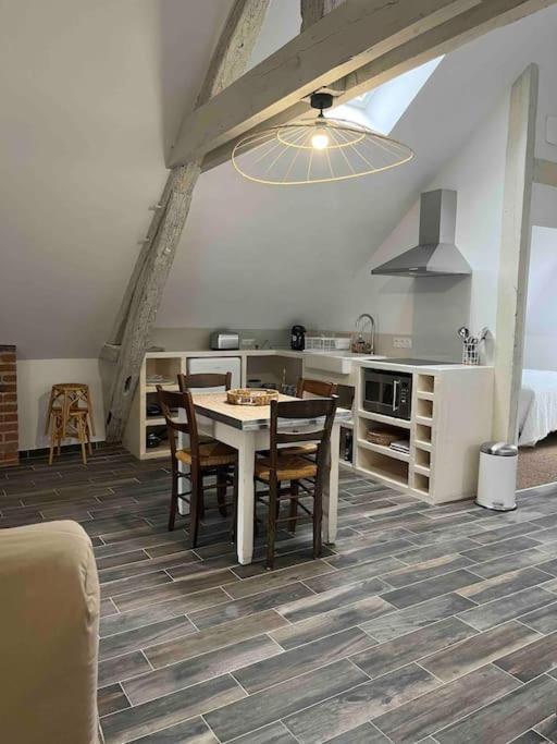 Sejour De Charme Au Boheme Apartment Amboise Exterior foto